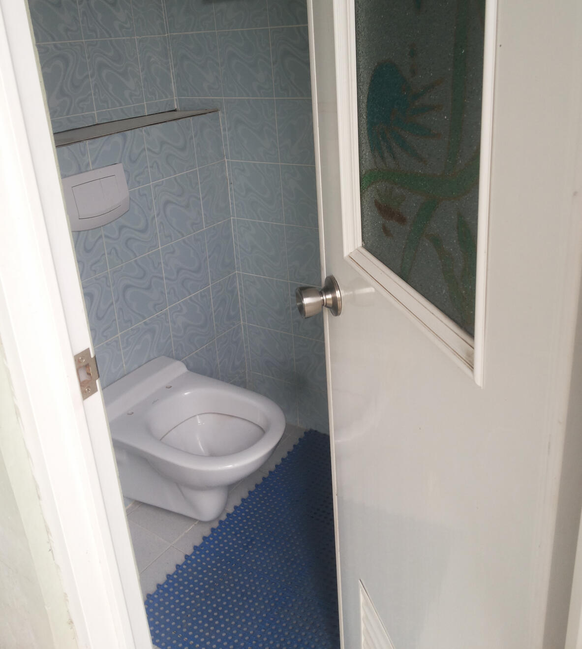 Toilet &amp; Bathroom