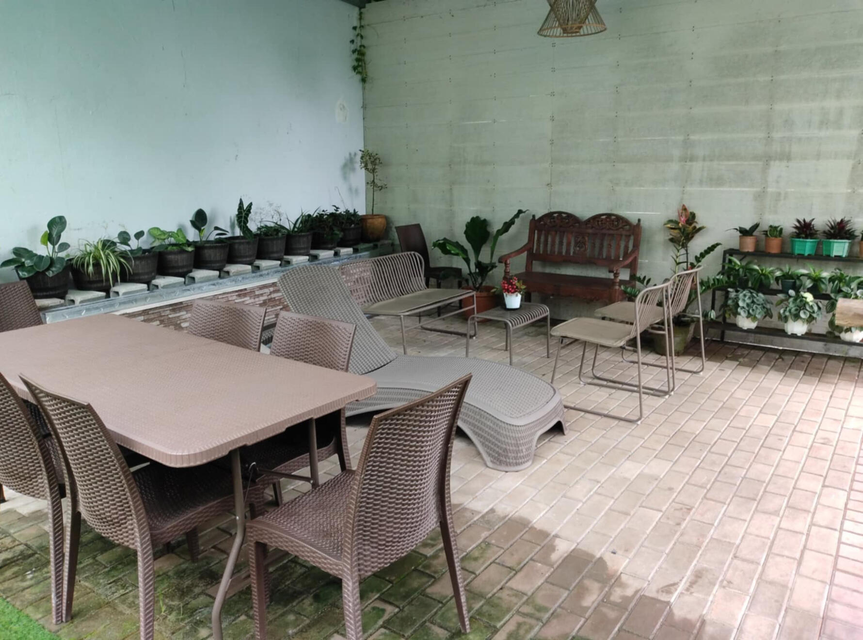 Garden Patio with roof